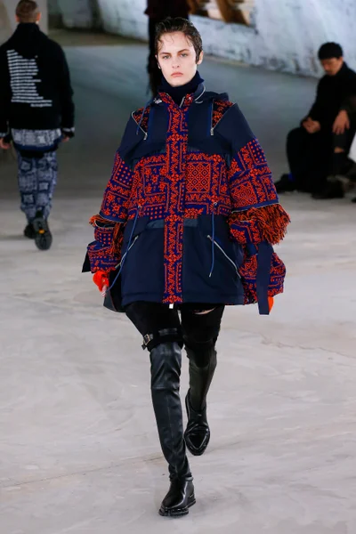 Look 12